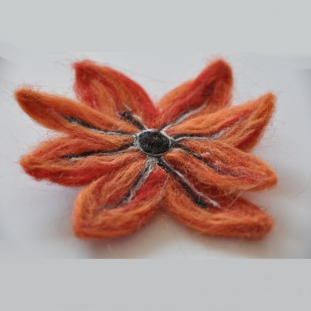 Broszka kwiat z filcu - pomarańczowy